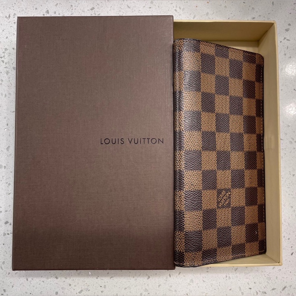 Louis Vuitton Brazza Wallet